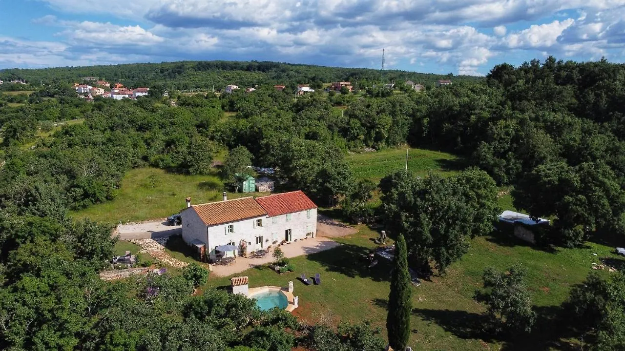 Cottage Al Merlo Olivo بوجي