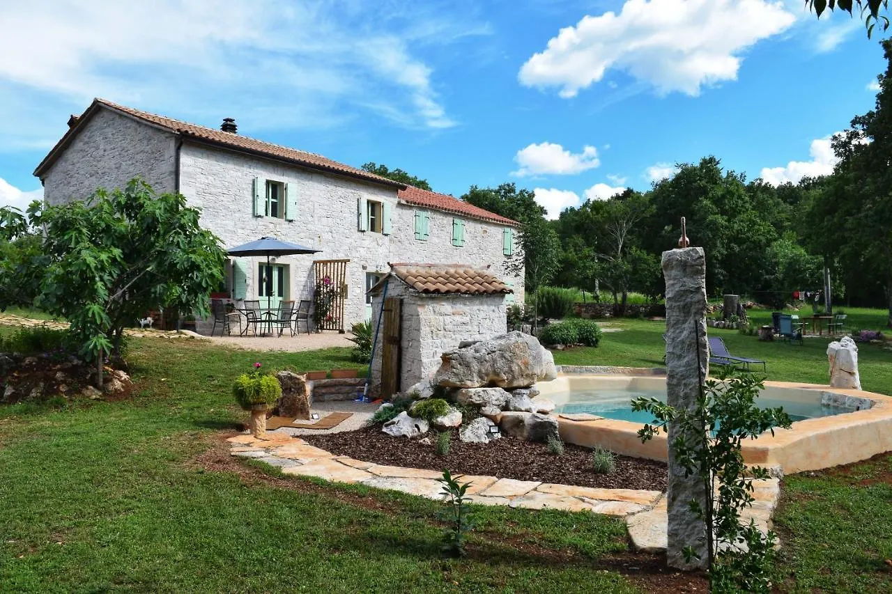 Cottage Al Merlo Olivo بوجي